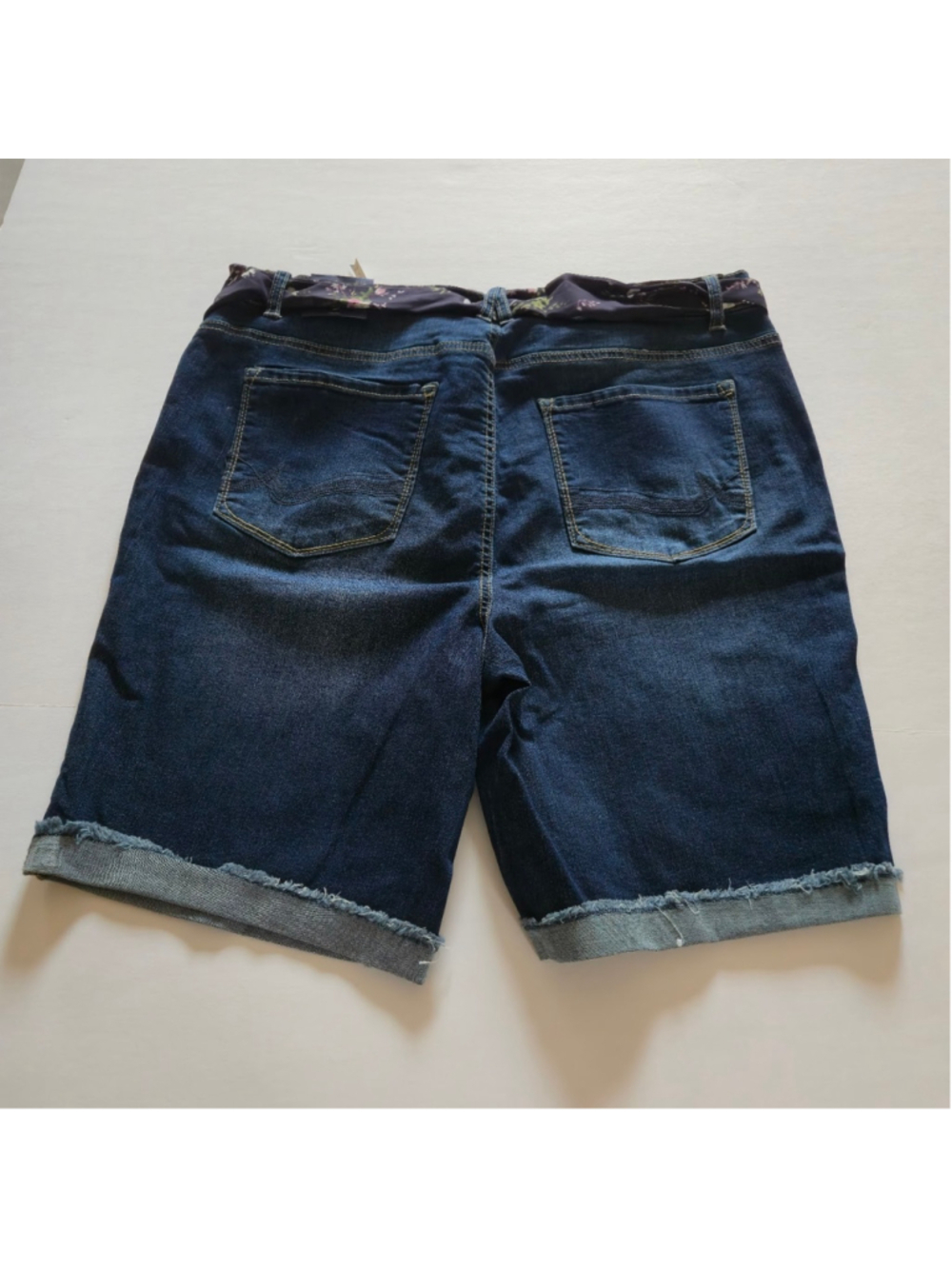 Angels Forever Young Blue Denim Jeans Bermuda Shorts Floral Belt Tummy Tech 18W - Picture 2 of 8